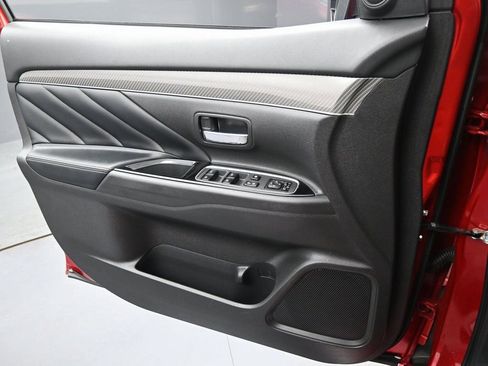 Used 2021 Mitsubishi Outlander SEL image 27