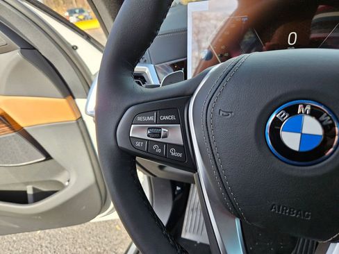 New 2026 BMW X5 xDrive50e image 11