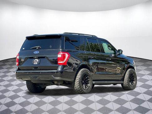 Used 2020 Ford Expedition XLT w/ Equipment Group 202A RWD image 8