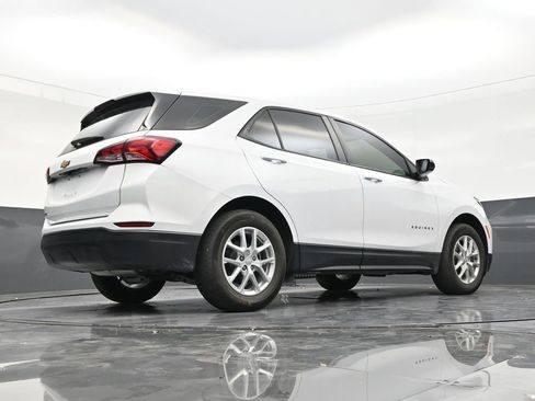 Used 2024 Chevrolet Equinox LS FWD image 24