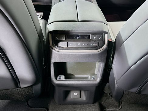 New 2026 Lexus TX 500h AWD image 28