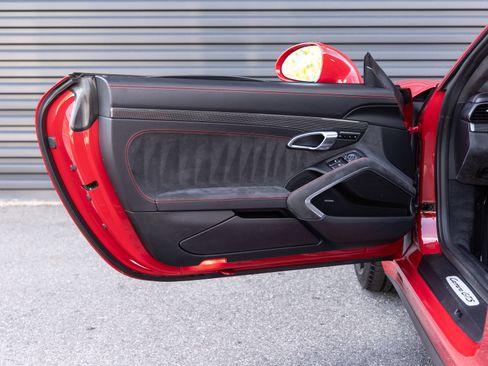Certified 2019 Porsche 911 Carrera GTS RWD image 21