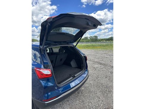 Used 2019 Chevrolet Equinox LT w/ Driver Convenience Package FWD image 28