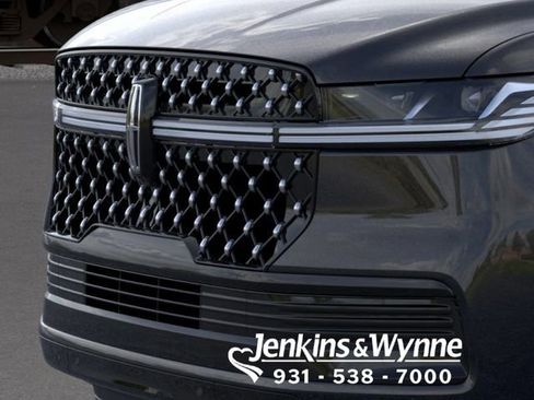 New 2026 Lincoln Navigator L Black Label AWD/4WD image 17