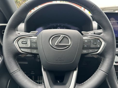 Used 2026 Lexus IS 350 F Sport w/ Accessory Package Z1 RWD image 26
