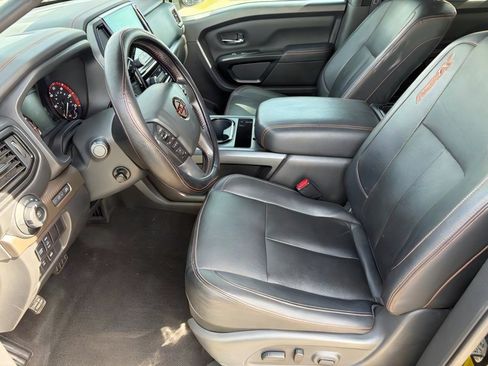 Used 2024 Nissan Titan PRO-4X w/ Pro-4x Convenience Package AWD/4WD image 12