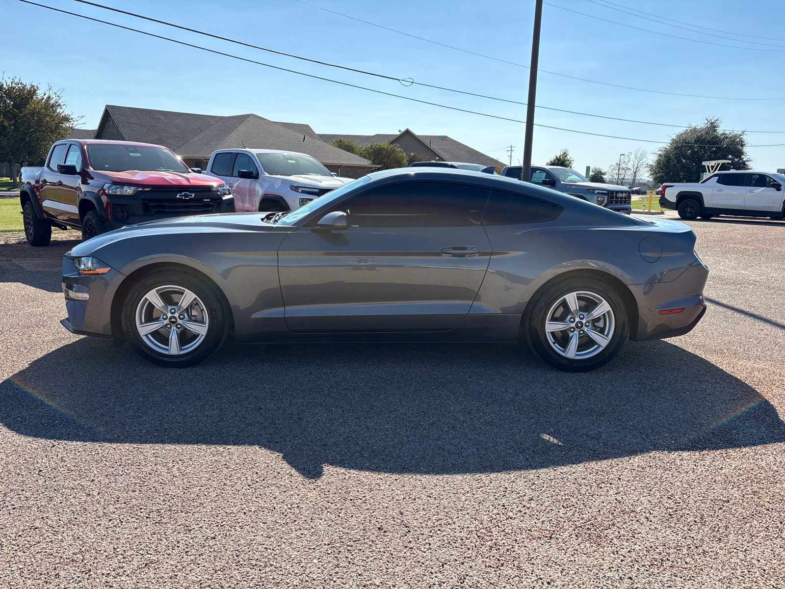 Used 2023 Ford Mustang Coupe RWD image 2