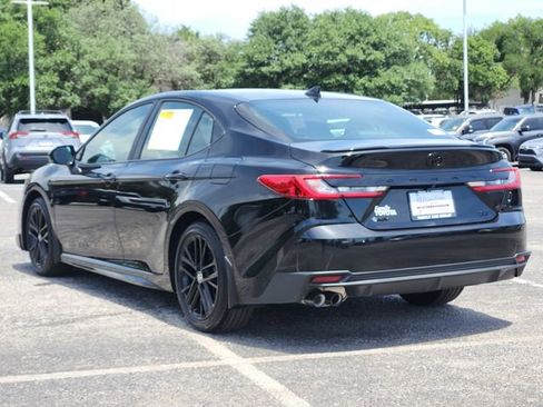Used 2026 Toyota Camry SE FWD image 3