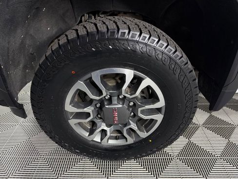 Used 2024 GMC Sierra 3500 SLE w/ SLE Convenience Package image 12