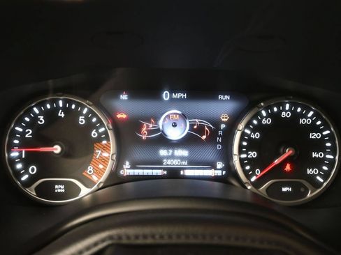 Used 2021 Jeep Renegade Latitude w/ Convenience Group AWD/4WD image 23