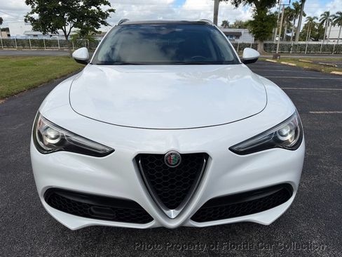 Used 2018 Alfa Romeo Stelvio Ti AWD/4WD image 5
