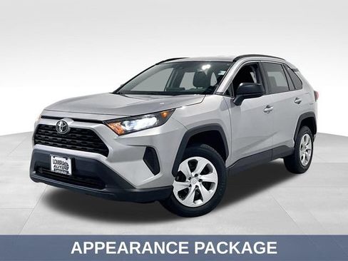 Used 2020 Toyota RAV4 LE AWD/4WD image 4