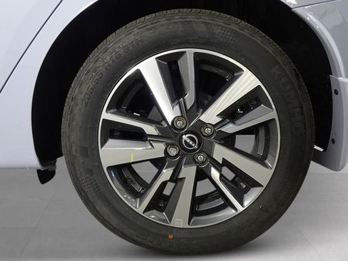 New 2025 Nissan Versa SV w/ Trunk Package FWD image 11