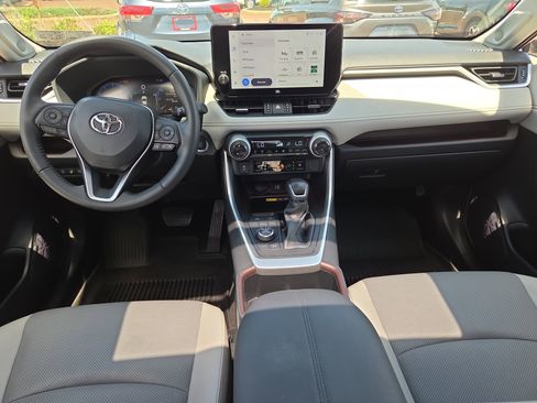 Used 2023 Toyota RAV4 Limited AWD/4WD image 20