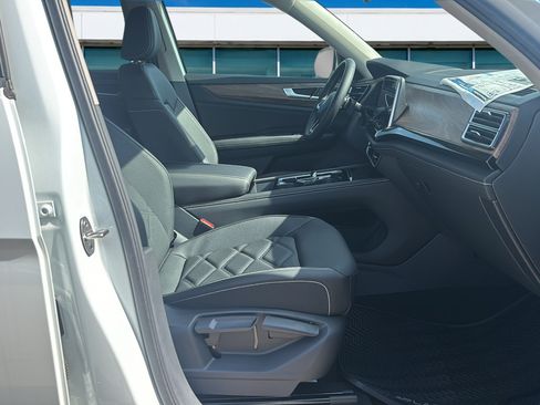 New 2026 Volkswagen Atlas SE FWD image 11