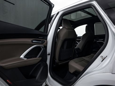 New 2025 Audi Q5 Premium Plus image 17