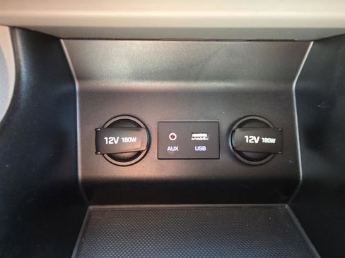 Used 2019 Hyundai Elantra SE image 27