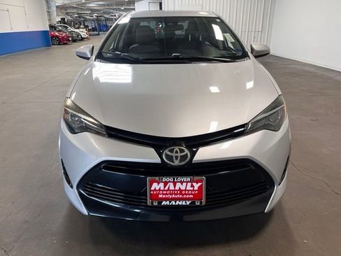 Used 2017 Toyota Corolla LE w/ Carpet Mat Package (TMS) FWD image 8
