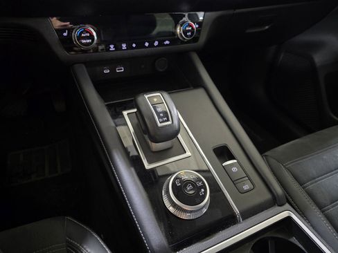 Used 2022 Mitsubishi Outlander SE image 19