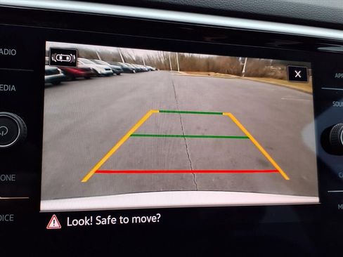 Used 2023 Volkswagen Atlas SE w/ Black Wheel Package image 19