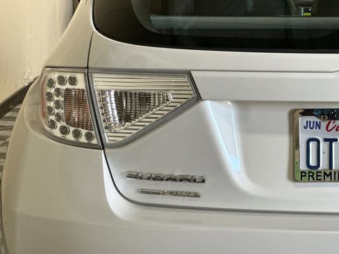 Used 2011 Subaru Impreza WRX Premium image 44