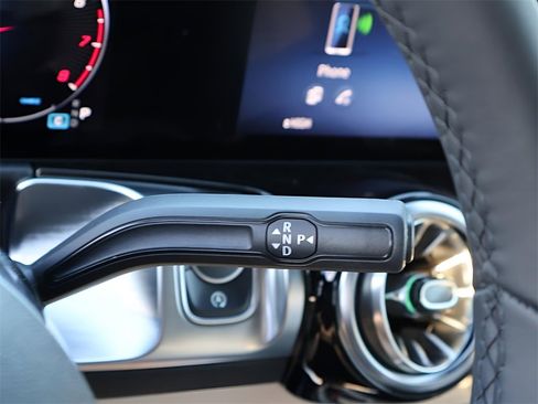 New 2026 Mercedes-Benz GLB 250 4MATIC image 35