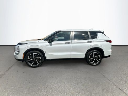 Used 2024 Mitsubishi Outlander SE FWD image 4
