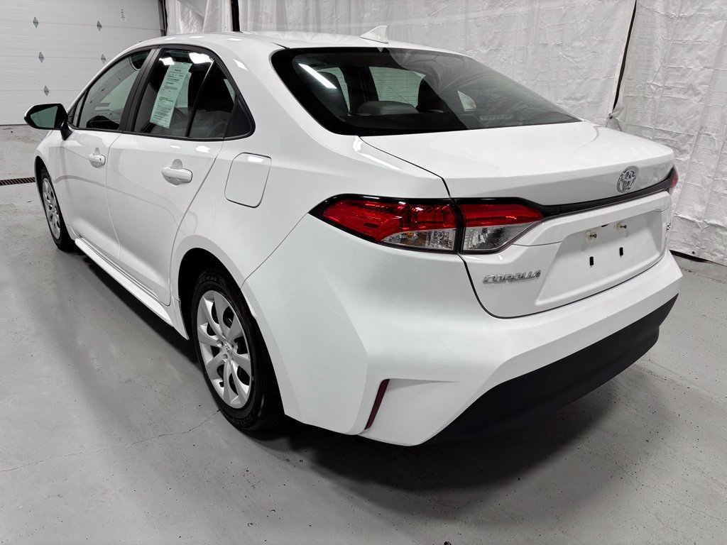 Used 2025 Toyota Corolla LE FWD image 5