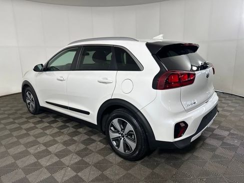 Used 2021 Kia Niro LX image 5