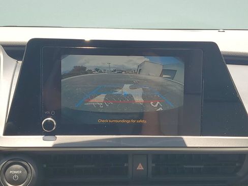 Used 2026 Toyota Prius XLE FWD image 17