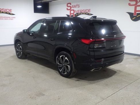 Used 2025 Buick Enclave Sport Touring w/ Power Package image 2