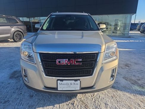 Used 2010 GMC Terrain SLE image 2