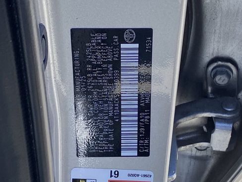 Used 2025 Toyota Camry LE FWD image 13