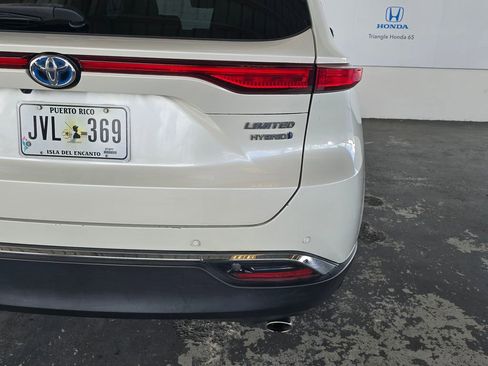 Used 2021 Toyota Venza Limited image 30