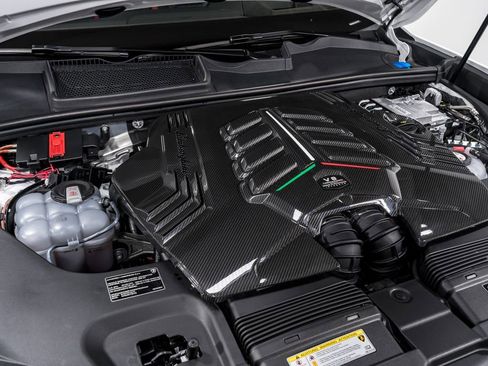 Used 2025 Lamborghini Urus SE image 49