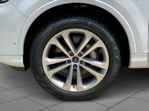 Used 2025 Audi Q7 3.0T Premium Plus image 11