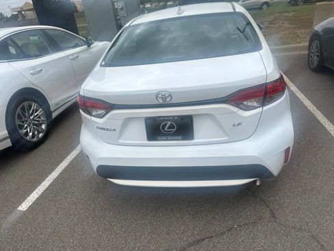 Used 2021 Toyota Corolla LE FWD image 34