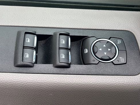 Used 2020 Ford F150 XLT image 7