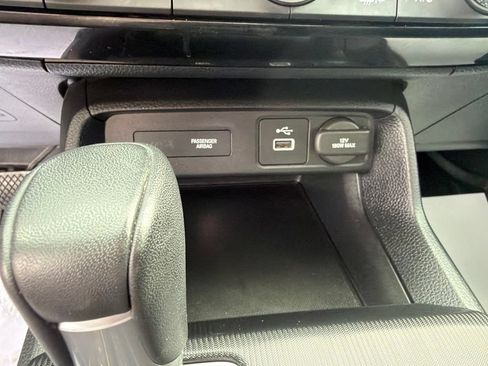 Used 2024 Honda Civic EX-L image 31