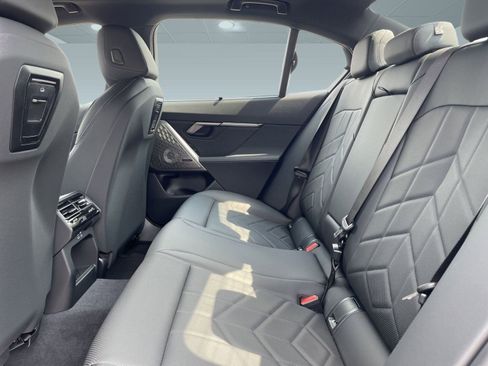 Used 2026 BMW 530i w/ Executive Package image 28