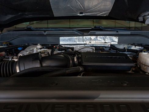 Used 2018 Chevrolet Silverado 2500 High Country w/ Duramax Plus Package image 23