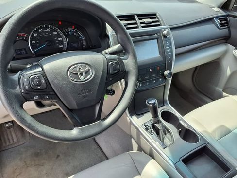Used 2015 Toyota Camry LE FWD image 4