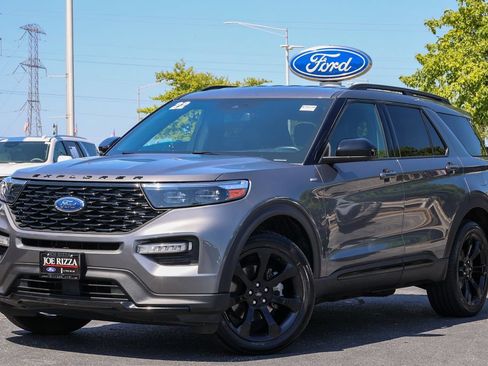 Used 2022 Ford Explorer ST-Line w/ Class IV Trailer Tow Package AWD/4WD image 2