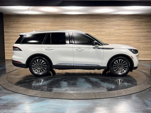 Used 2022 Lincoln Aviator Reserve w/ Elements Package Plus image 11