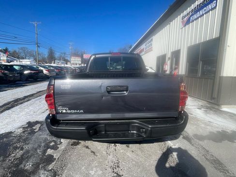 Used 2015 Toyota Tacoma 4x4 Access Cab w/ Convenience Package image 5