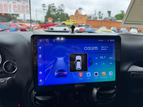 Used 2018 Jeep Wrangler Unlimited Sahara AWD/4WD image 39