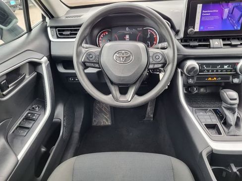 Used 2023 Toyota RAV4 LE AWD/4WD image 25