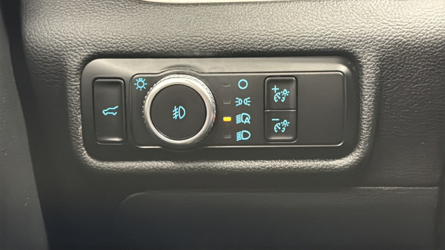 Used 2023 Ford Explorer XLT w/ Equipment Group 202A AWD/4WD image 30