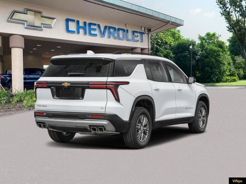 New 2026 Chevrolet Traverse LT FWD image 2