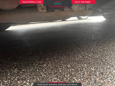 Used 1997 Cadillac De Ville Sedan w/ Comfort/Convenience Pkg image 23